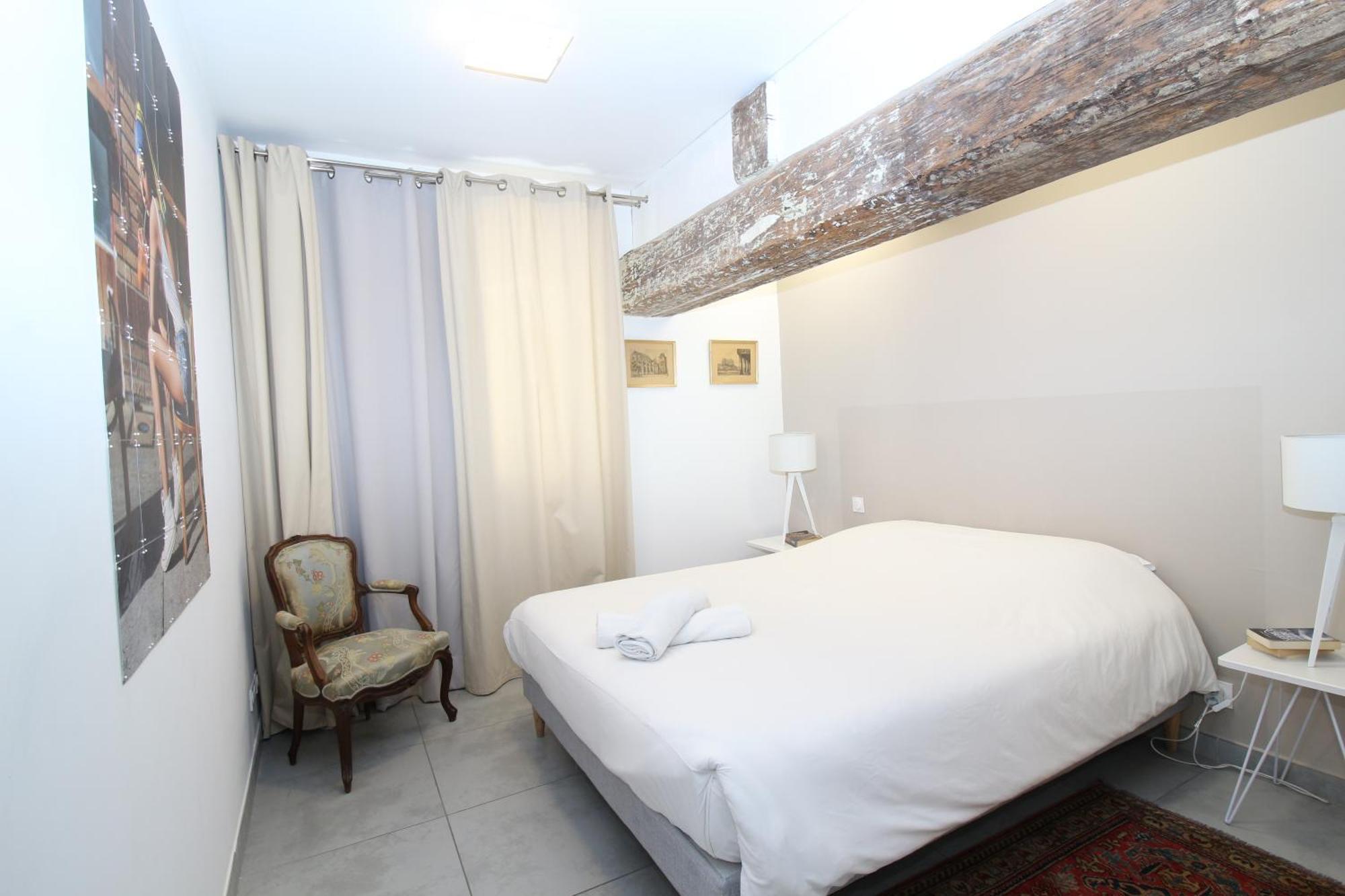 T3 Appartement HYPERCENTRE PROCHE COMMERCE- PARKING - 2 Chambres Wifi Gratuit Avignon Extérieur photo