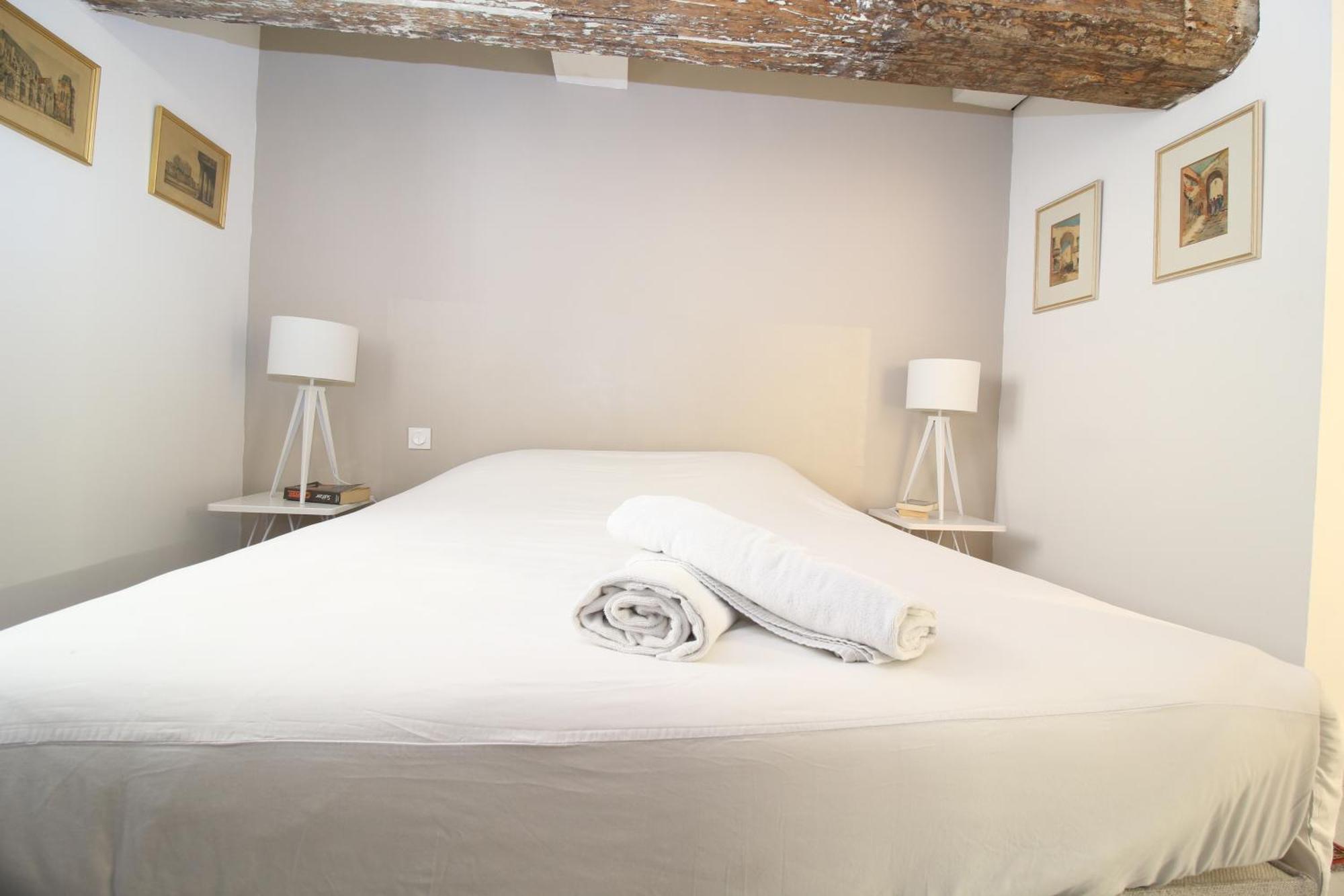 T3 Appartement HYPERCENTRE PROCHE COMMERCE- PARKING - 2 Chambres Wifi Gratuit Avignon Extérieur photo