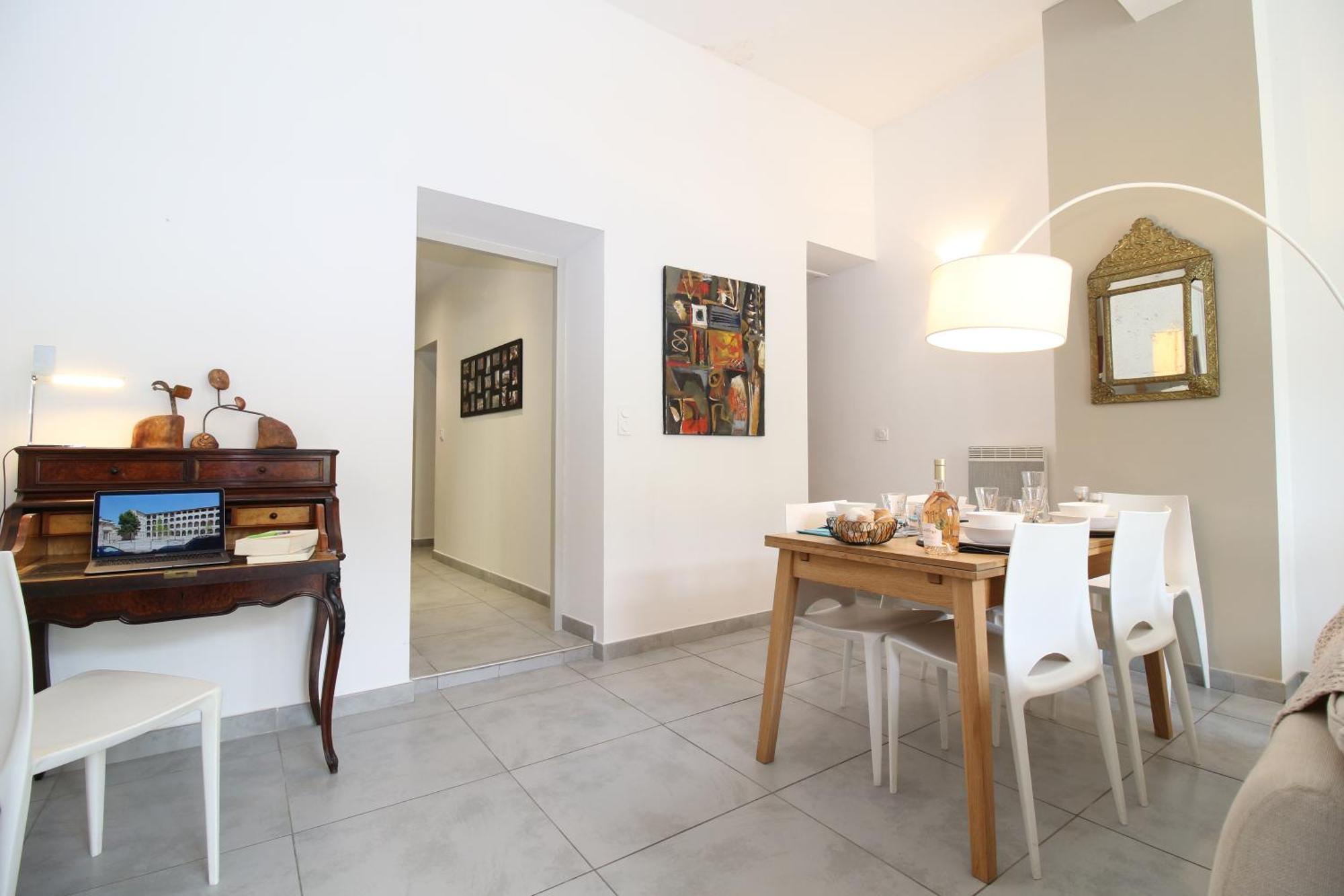 T3 Appartement HYPERCENTRE PROCHE COMMERCE- PARKING - 2 Chambres Wifi Gratuit Avignon Extérieur photo