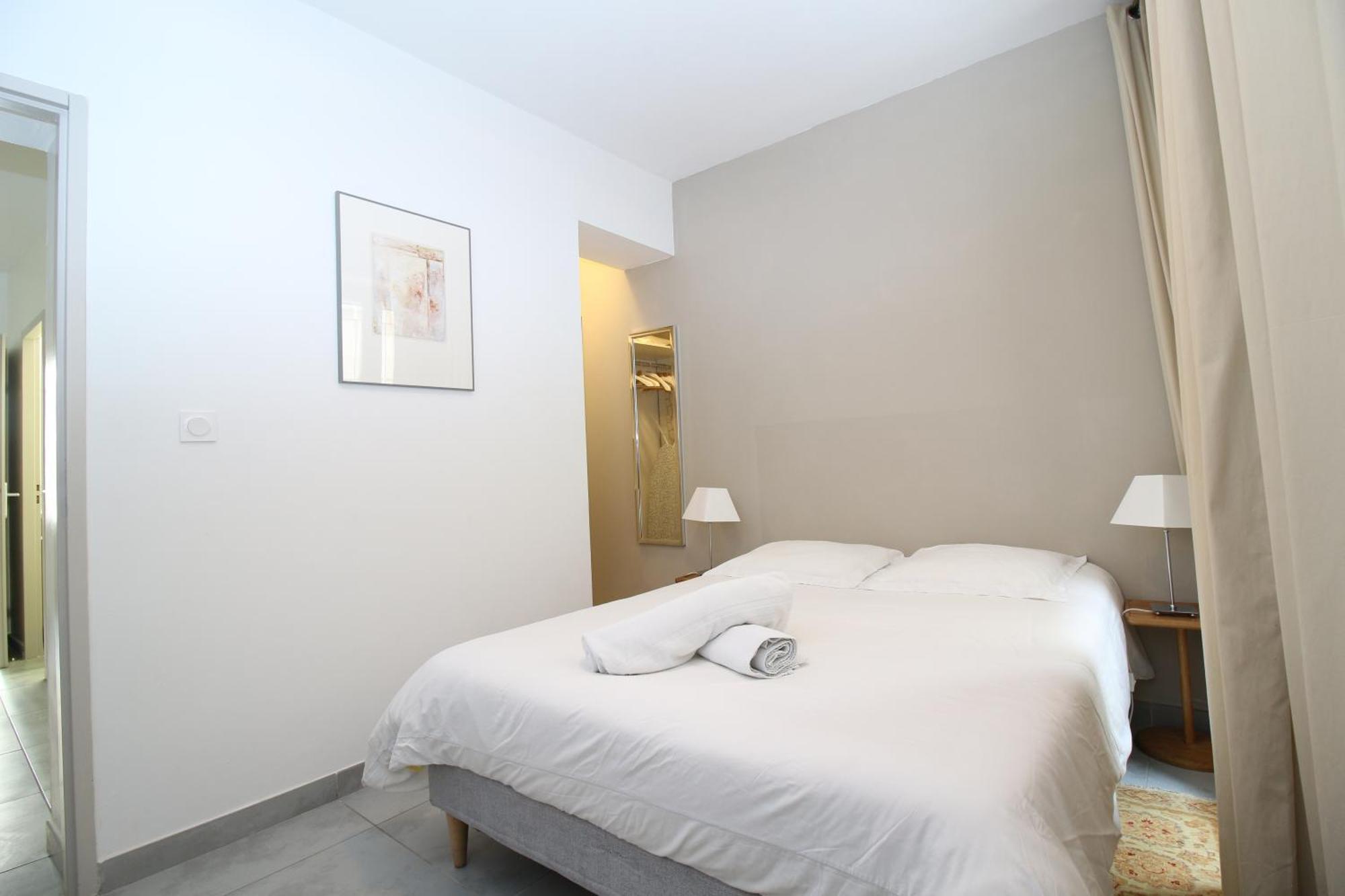 T3 Appartement HYPERCENTRE PROCHE COMMERCE- PARKING - 2 Chambres Wifi Gratuit Avignon Extérieur photo